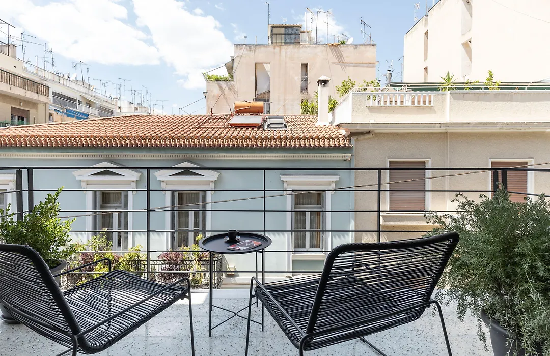 Elliot Neapoli, Athens-1